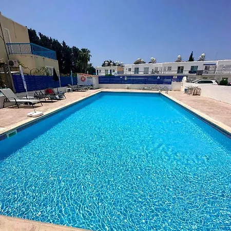 Апартаменты Paros Gardens, Universal Пафос