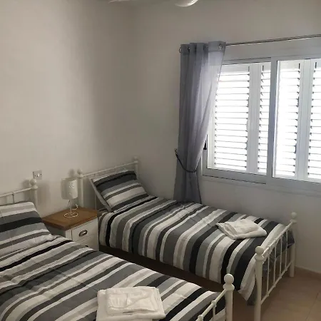 Paros Gardens, Universal Апартаменты